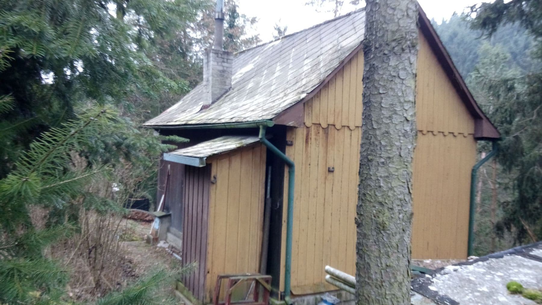 Prodej chaty, chalupy 29 m², pozemek 1.147 m², Malá Hraštice, Středočeský kraj Prodej chaty, chalupy 29 m², pozemek 1.147 m², Malá Hraštice, Středočeský kraj