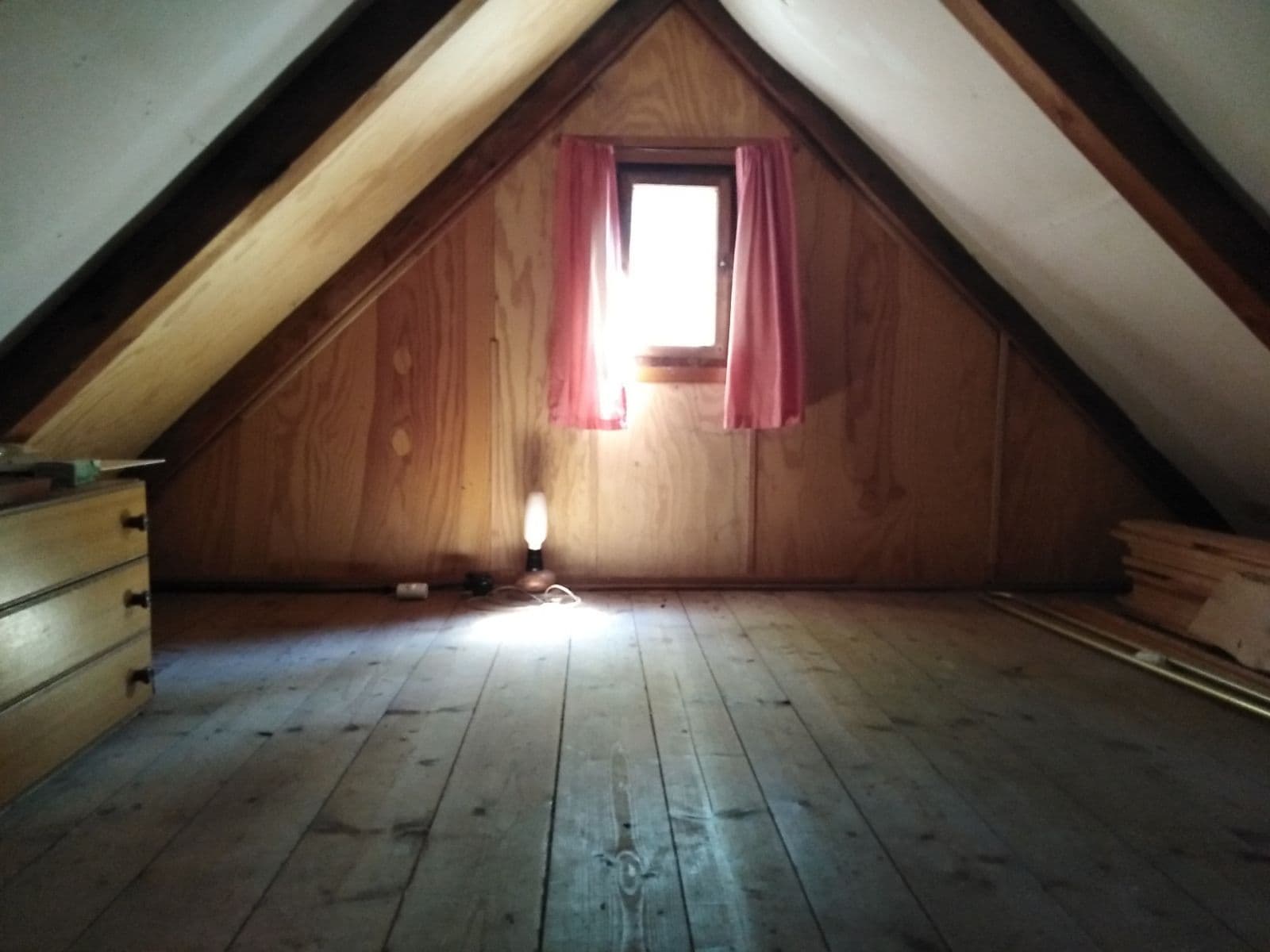 Prodej chaty, chalupy 29 m², pozemek 1.147 m², Malá Hraštice, Středočeský kraj Prodej chaty, chalupy 29 m², pozemek 1.147 m², Malá Hraštice, Středočeský kraj