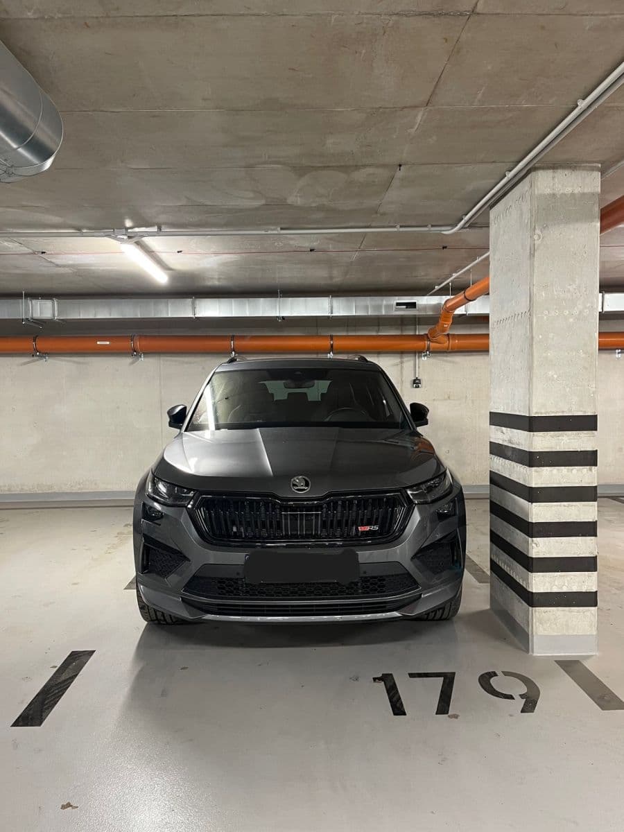 Pronájem garáže 13 m², Bratislavská, Brno, Jihomoravský kraj Pronájem garáže 13 m², Bratislavská, Brno, Jihomoravský kraj