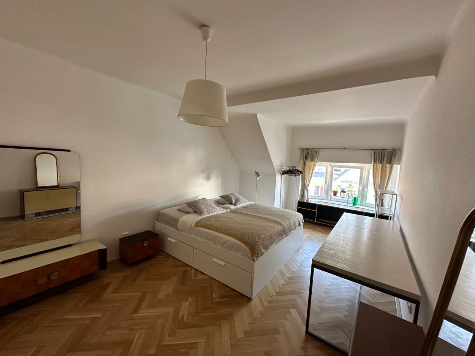 Pronájem bytu 2+1 68 m², Petra Slezáka, Praha, Praha Pronájem bytu 2+1 68 m², Petra Slezáka, Praha, Praha