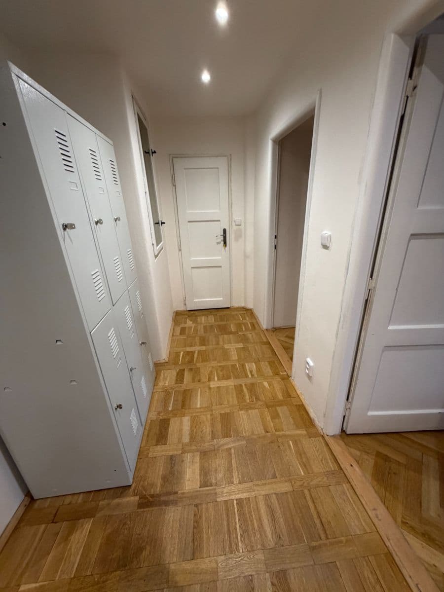 Pronájem bytu 2+1 68 m², Petra Slezáka, Praha, Praha Pronájem bytu 2+1 68 m², Petra Slezáka, Praha, Praha