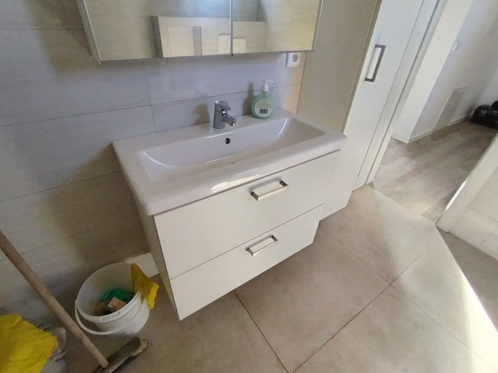 Pronájem bytu 3+kk 65 m², Košumberk, Dobřejovice, Středočeský kraj Pronájem bytu 3+kk 65 m², Košumberk, Dobřejovice, Středočeský kraj