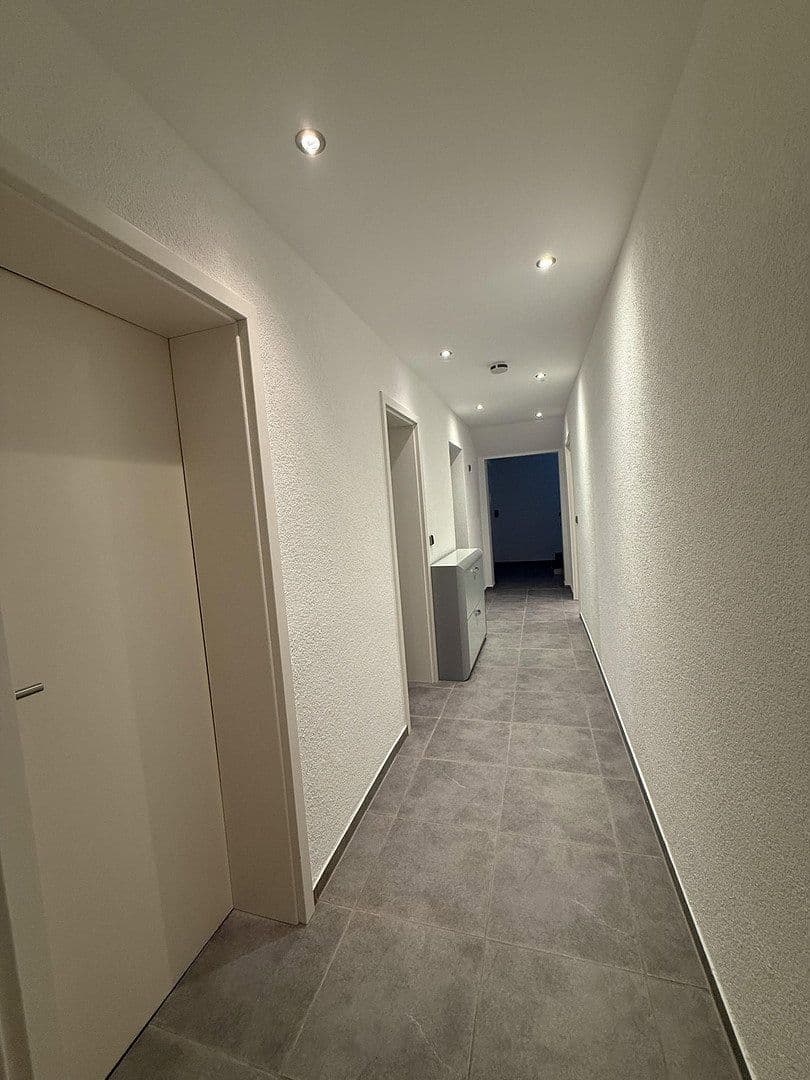 Prodej domu 182 m², pozemek 474 m², Allmersbach im Tal, Bádensko-Württembersko Prodej domu 182 m², pozemek 474 m², Allmersbach im Tal, Bádensko-Württembersko