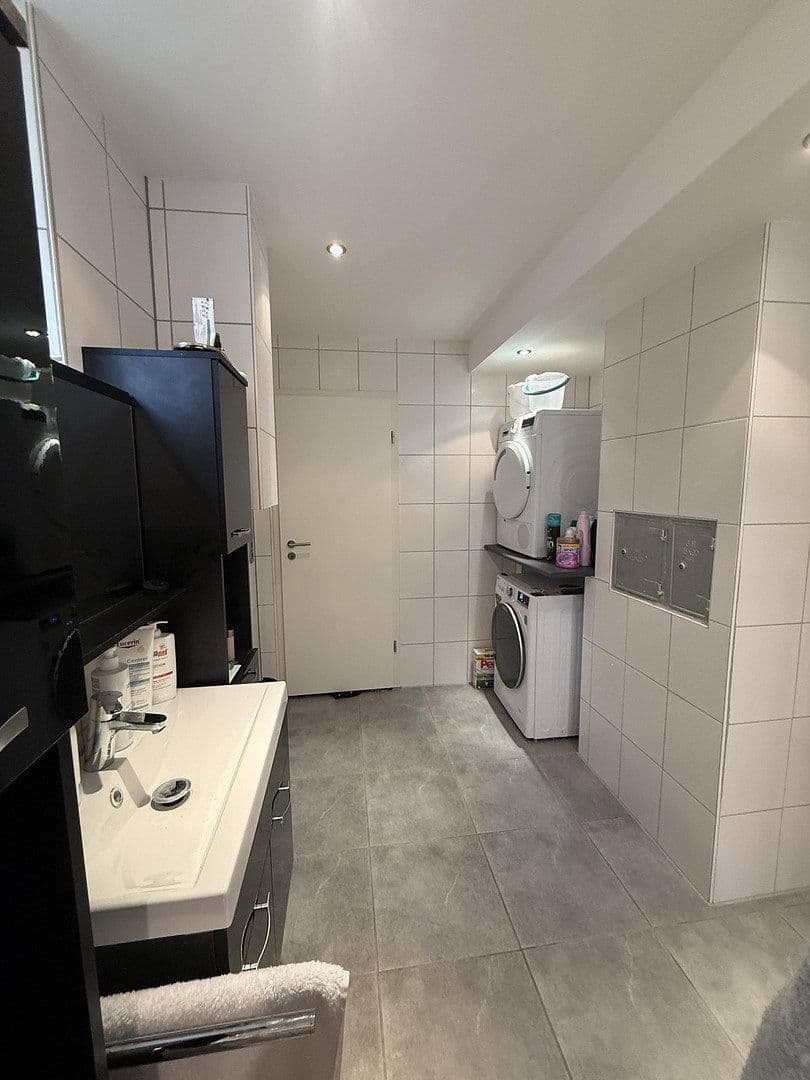 Prodej domu 182 m², pozemek 474 m², Allmersbach im Tal, Bádensko-Württembersko Prodej domu 182 m², pozemek 474 m², Allmersbach im Tal, Bádensko-Württembersko