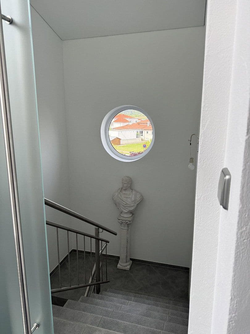 Prodej domu 182 m², pozemek 474 m², Allmersbach im Tal, Bádensko-Württembersko Prodej domu 182 m², pozemek 474 m², Allmersbach im Tal, Bádensko-Württembersko