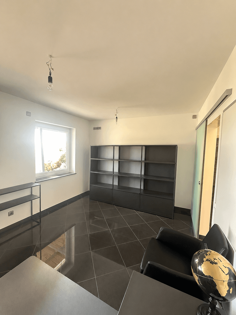 Prodej domu 182 m², pozemek 474 m², Allmersbach im Tal, Bádensko-Württembersko Prodej domu 182 m², pozemek 474 m², Allmersbach im Tal, Bádensko-Württembersko