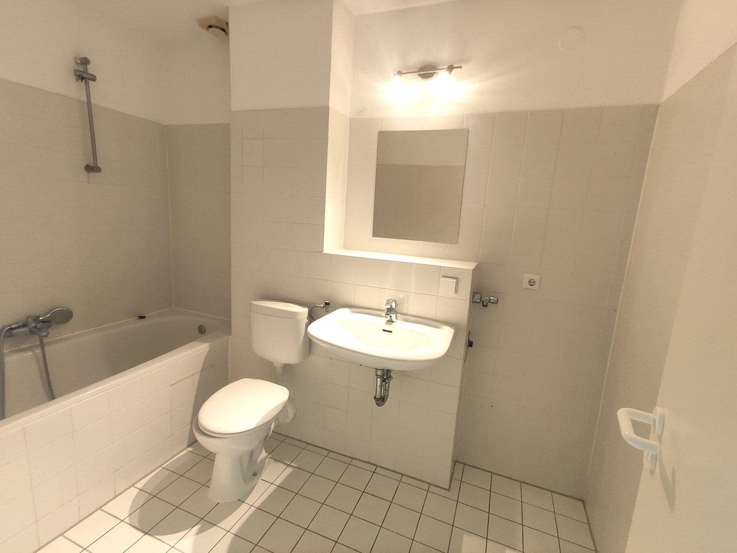Pronájem domu 130 m², pozemek 250 m², Velten, Braniborsko Pronájem domu 130 m², pozemek 250 m², Velten, Braniborsko