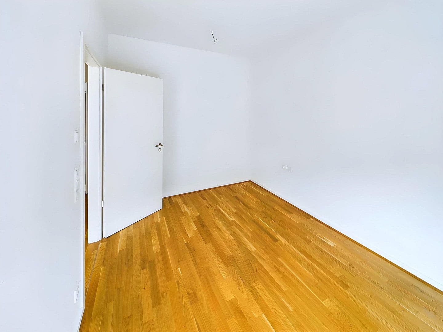Pronájem bytu 2+1 52 m², Annenstraße 3, Dresden, Sasko Pronájem bytu 2+1 52 m², Annenstraße 3, Dresden, Sasko