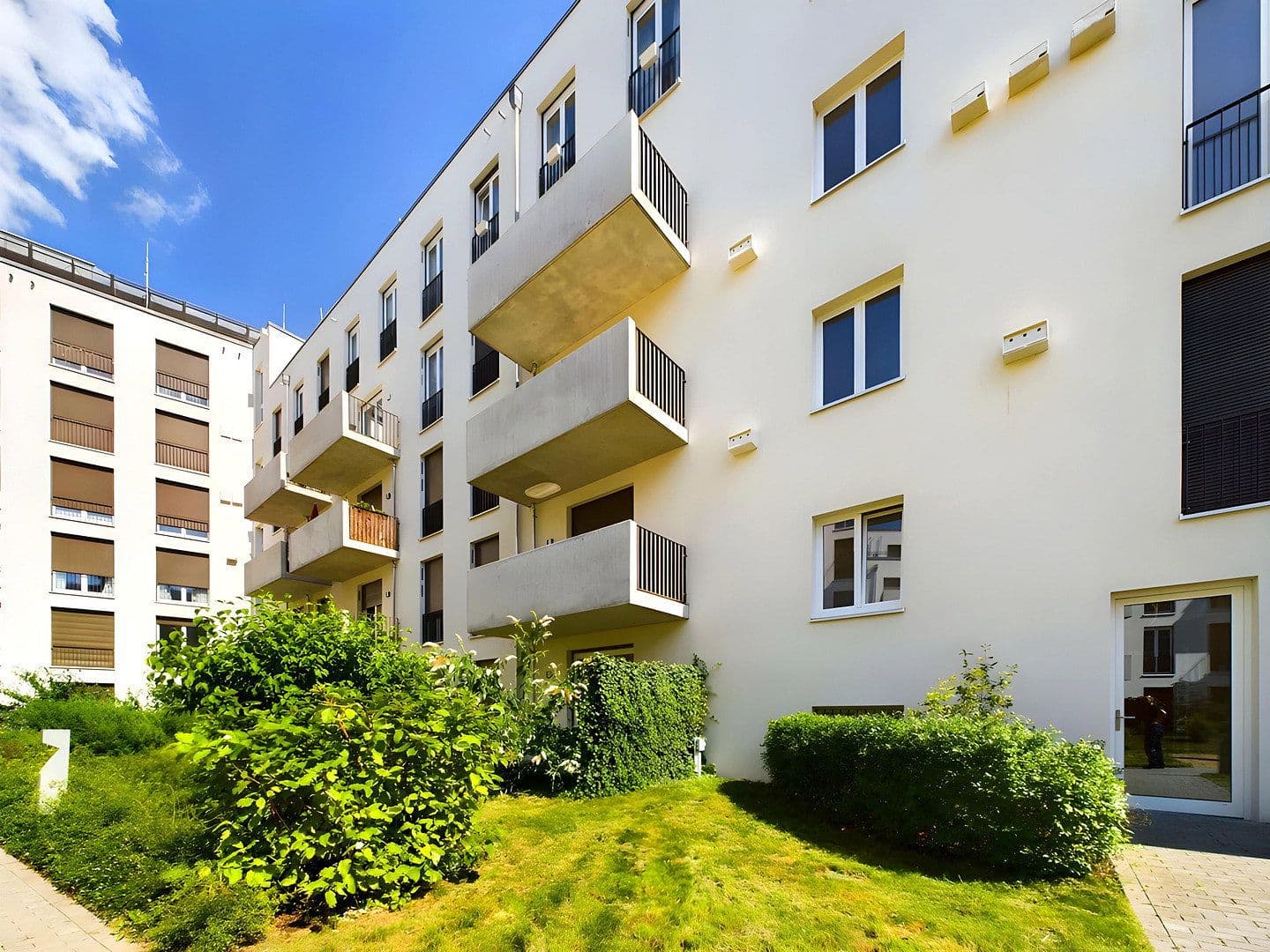 Pronájem bytu 2+1 52 m², Annenstraße 3, Dresden, Sasko Pronájem bytu 2+1 52 m², Annenstraße 3, Dresden, Sasko