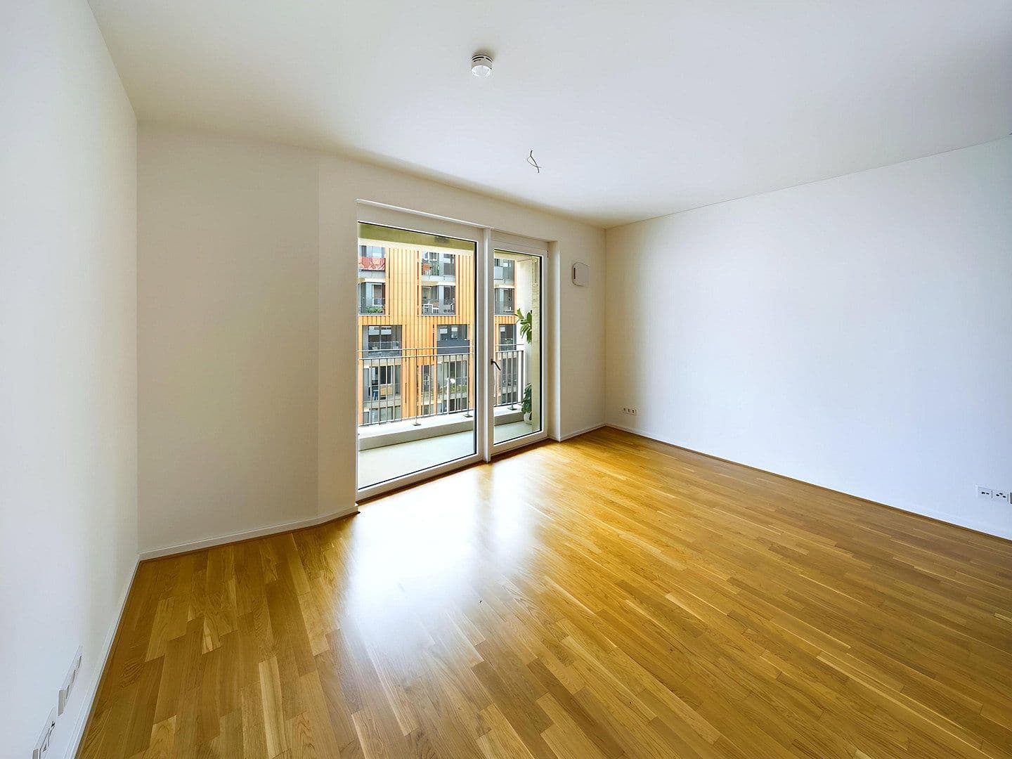 Pronájem bytu 2+1 52 m², Annenstraße 3, Dresden, Sasko Pronájem bytu 2+1 52 m², Annenstraße 3, Dresden, Sasko