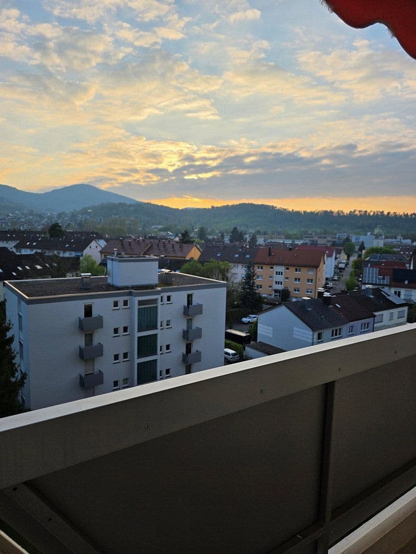 Pronájem bytu 3+1 80 m², Baccarat-Straße 13, Gernsbach, Bádensko-Württembersko Pronájem bytu 3+1 80 m², Baccarat-Straße 13, Gernsbach, Bádensko-Württembersko