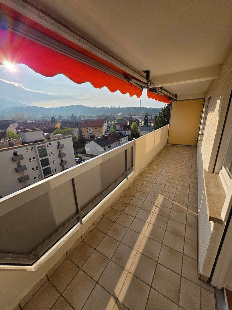 Pronájem bytu 3+1 80 m², Baccarat-Straße 13, Gernsbach, Bádensko-Württembersko Pronájem bytu 3+1 80 m², Baccarat-Straße 13, Gernsbach, Bádensko-Württembersko