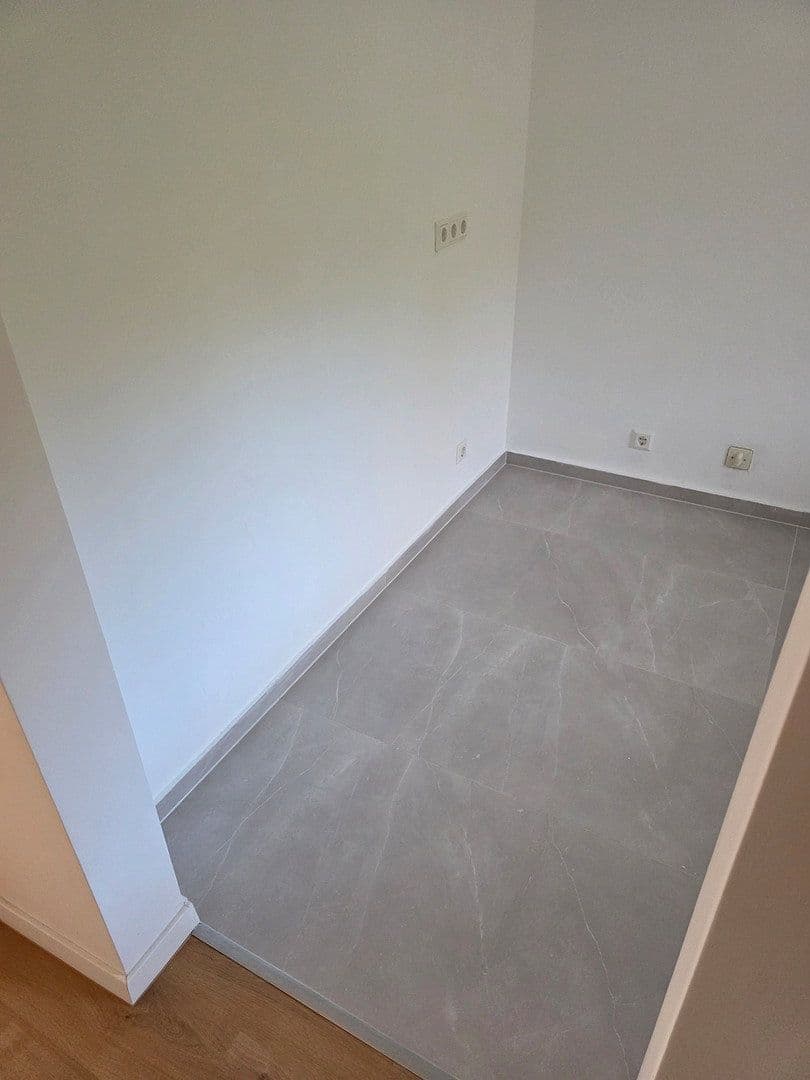 Pronájem bytu 3+1 80 m², Baccarat-Straße 13, Gernsbach, Bádensko-Württembersko Pronájem bytu 3+1 80 m², Baccarat-Straße 13, Gernsbach, Bádensko-Württembersko