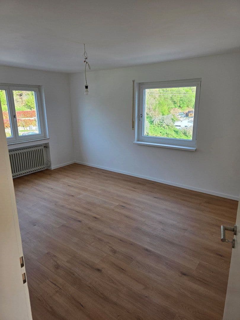 Pronájem bytu 3+1 80 m², Baccarat-Straße 13, Gernsbach, Bádensko-Württembersko Pronájem bytu 3+1 80 m², Baccarat-Straße 13, Gernsbach, Bádensko-Württembersko