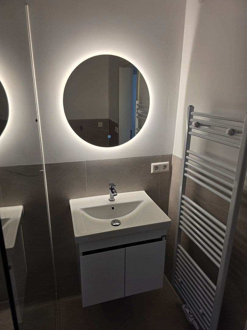 Pronájem bytu 3+1 80 m², Baccarat-Straße 13, Gernsbach, Bádensko-Württembersko Pronájem bytu 3+1 80 m², Baccarat-Straße 13, Gernsbach, Bádensko-Württembersko