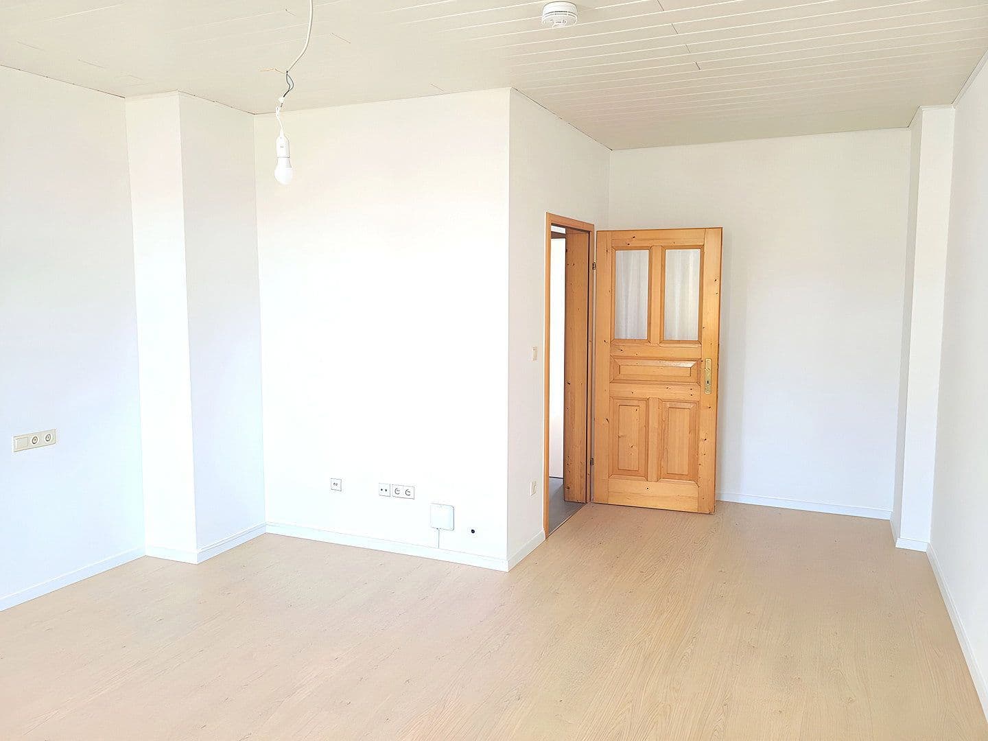 Pronájem bytu 4+1 115 m², Dieskaustraße 224, Leipzig, Sasko Pronájem bytu 4+1 115 m², Dieskaustraße 224, Leipzig, Sasko