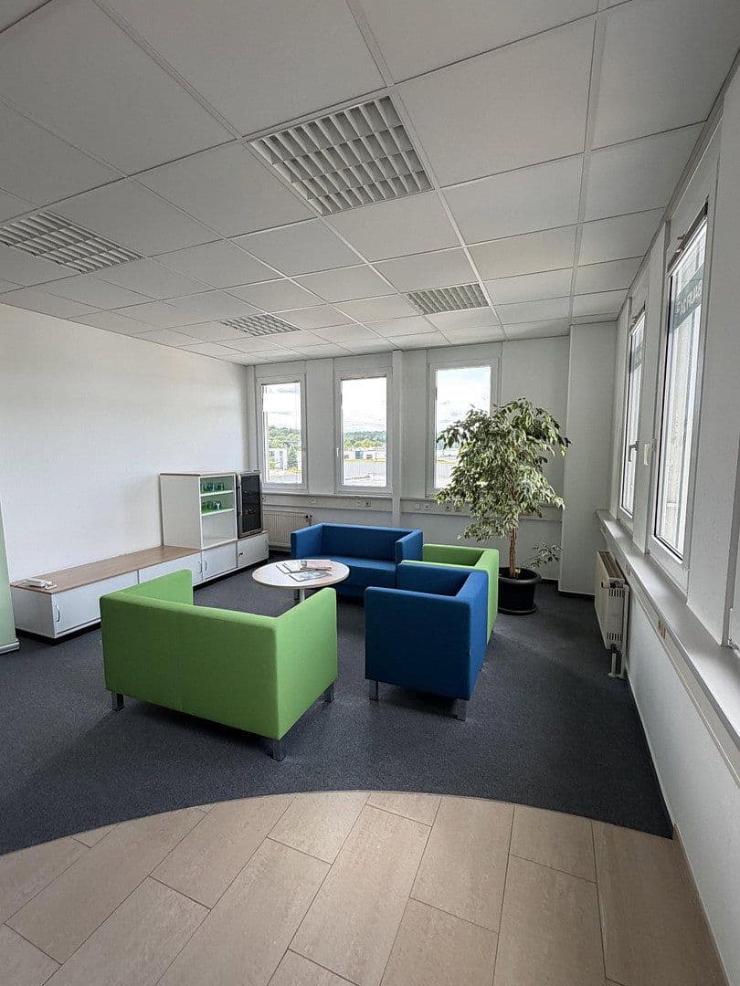 Pronájem kanceláře 174 m², Stuttgarter Straße 41, Pforzheim, Bádensko-Württembersko Pronájem kanceláře 174 m², Stuttgarter Straße 41, Pforzheim, Bádensko-Württembersko