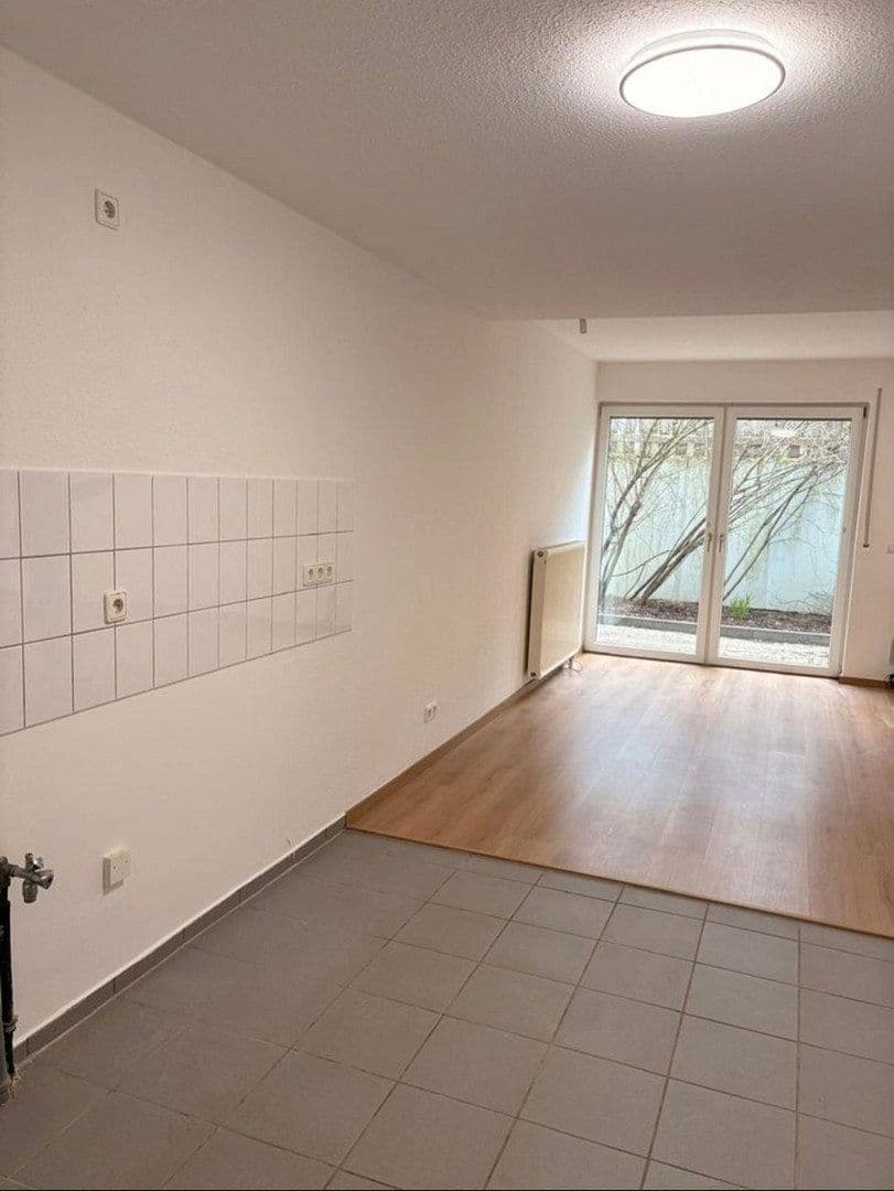 Pronájem bytu 1+1 42 m², Fliederweg 9, Landsberg, Sasko-Anhaltsko Pronájem bytu 1+1 42 m², Fliederweg 9, Landsberg, Sasko-Anhaltsko