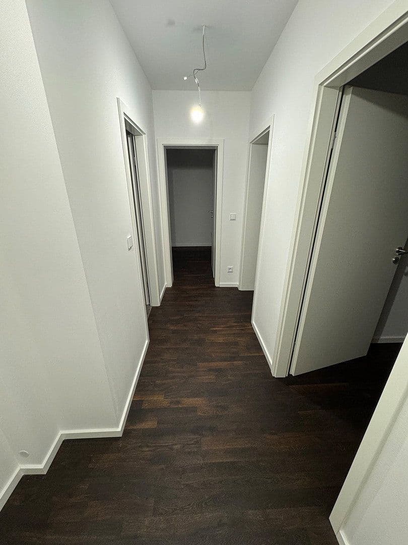 Pronájem bytu 3+1 58 m², Sigmund-Freud-Straße 43, Frankfurt am Main, Hessen Pronájem bytu 3+1 58 m², Sigmund-Freud-Straße 43, Frankfurt am Main, Hessen
