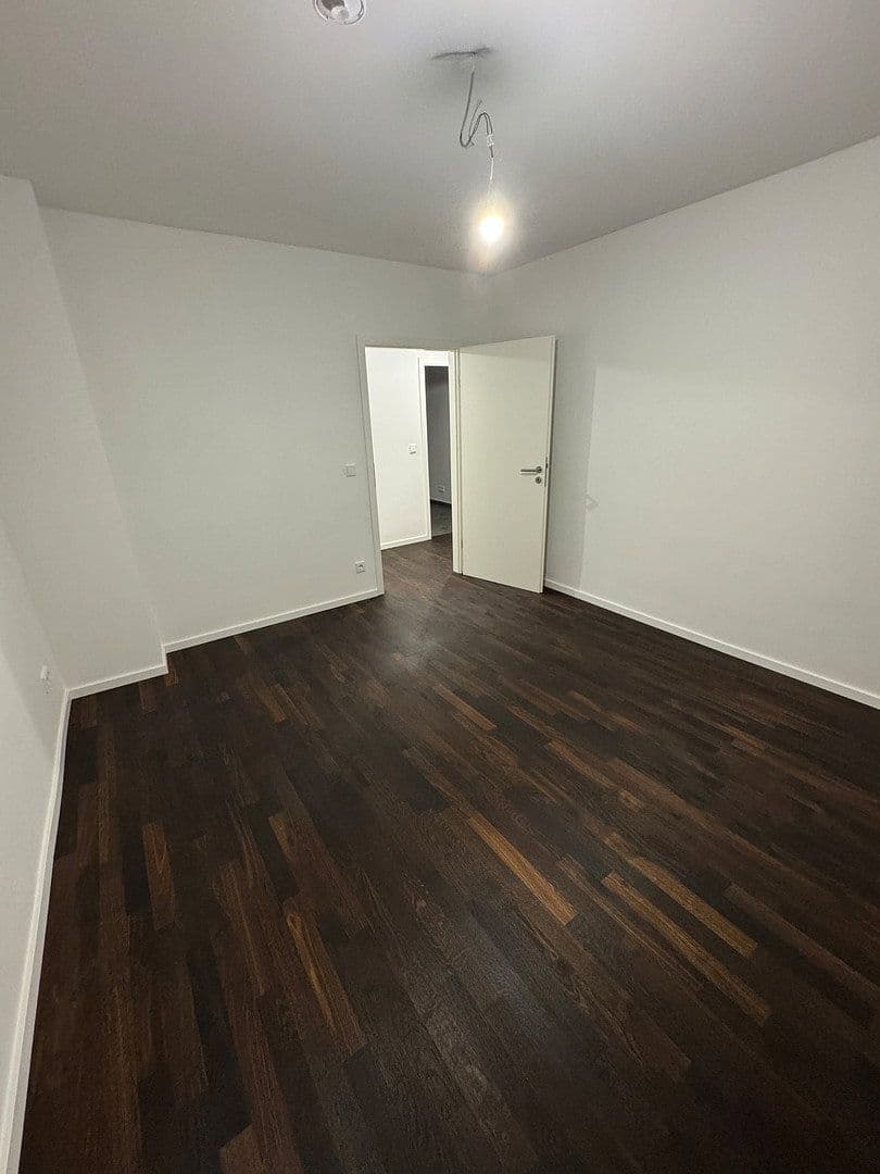 Pronájem bytu 3+1 58 m², Sigmund-Freud-Straße 43, Frankfurt am Main, Hessen Pronájem bytu 3+1 58 m², Sigmund-Freud-Straße 43, Frankfurt am Main, Hessen
