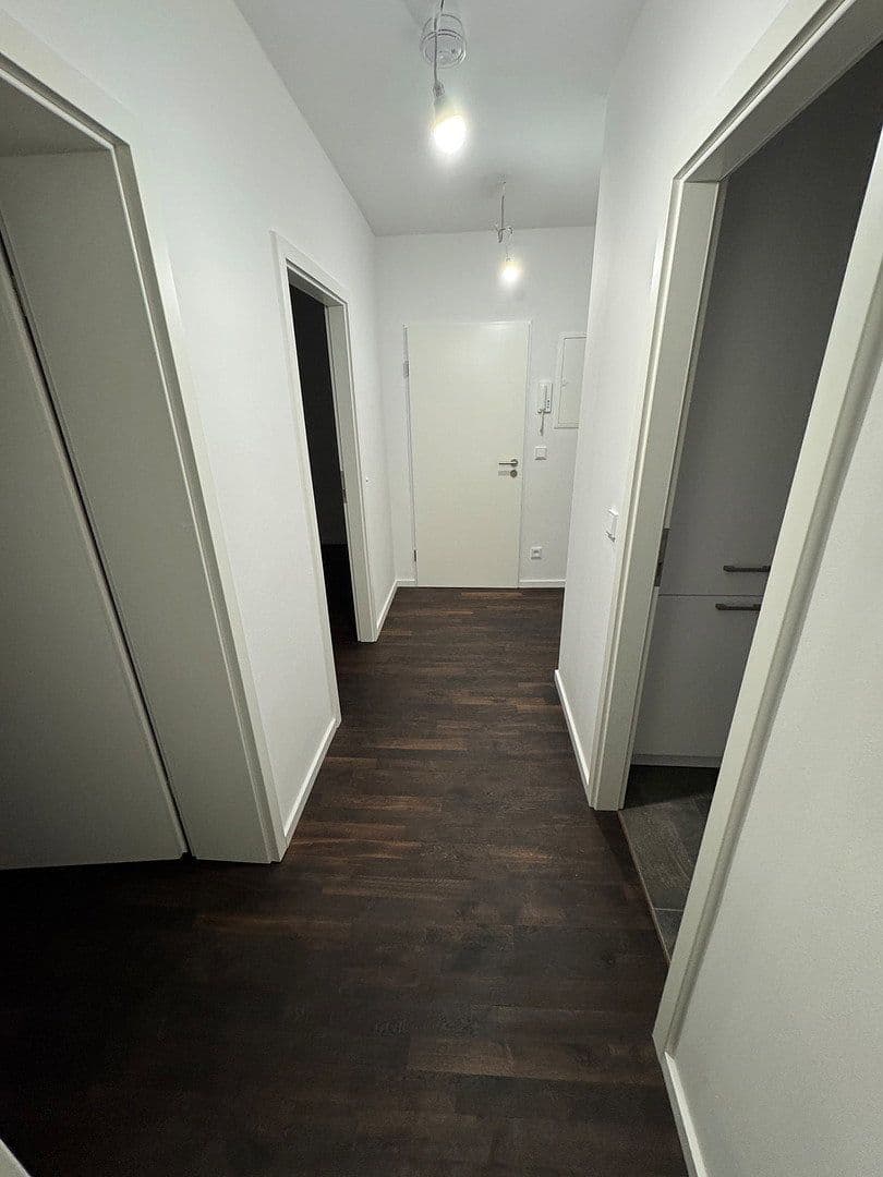 Pronájem bytu 3+1 58 m², Sigmund-Freud-Straße 43, Frankfurt am Main, Hessen Pronájem bytu 3+1 58 m², Sigmund-Freud-Straße 43, Frankfurt am Main, Hessen