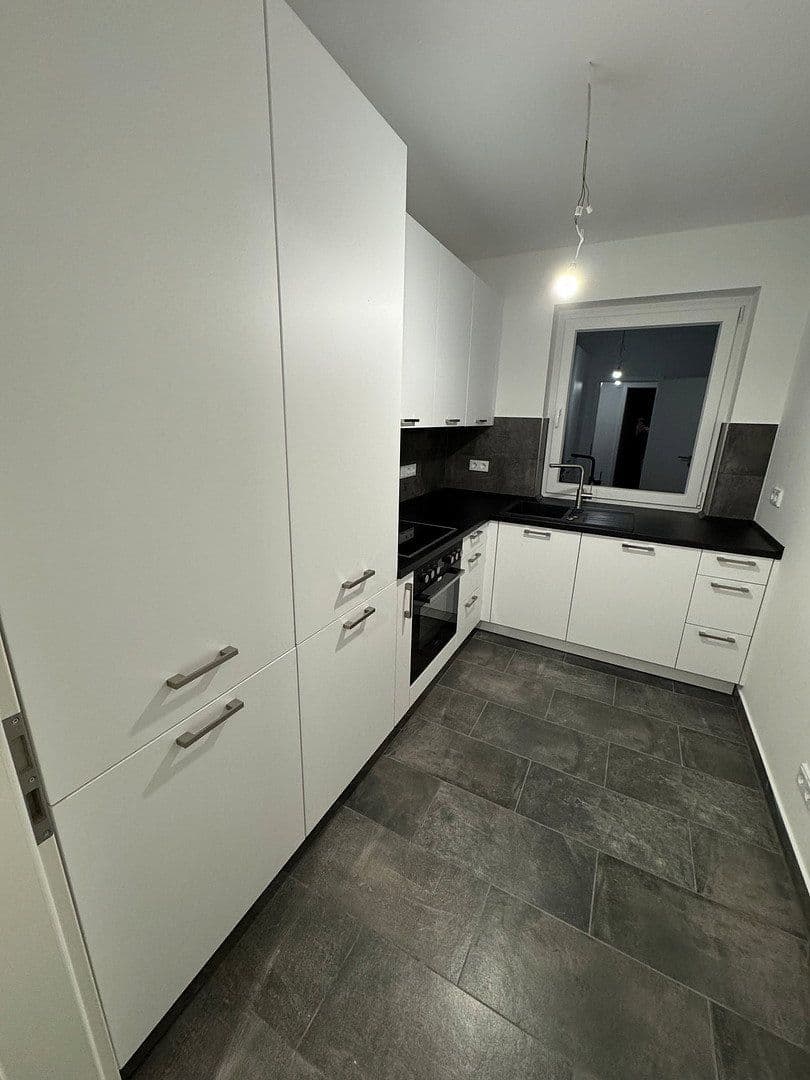 Pronájem bytu 3+1 58 m², Sigmund-Freud-Straße 43, Frankfurt am Main, Hessen Pronájem bytu 3+1 58 m², Sigmund-Freud-Straße 43, Frankfurt am Main, Hessen