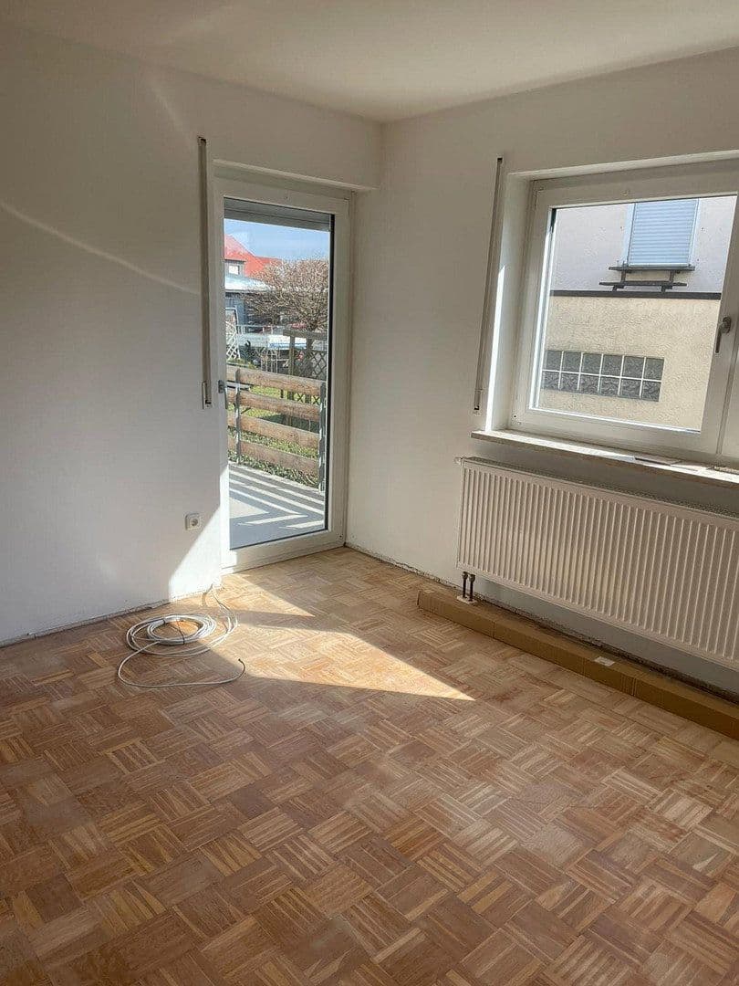 Pronájem bytu 3+1 89 m², Ricca Bona Strasse 3, Wallersdorf, Bavorsko Pronájem bytu 3+1 89 m², Ricca Bona Strasse 3, Wallersdorf, Bavorsko