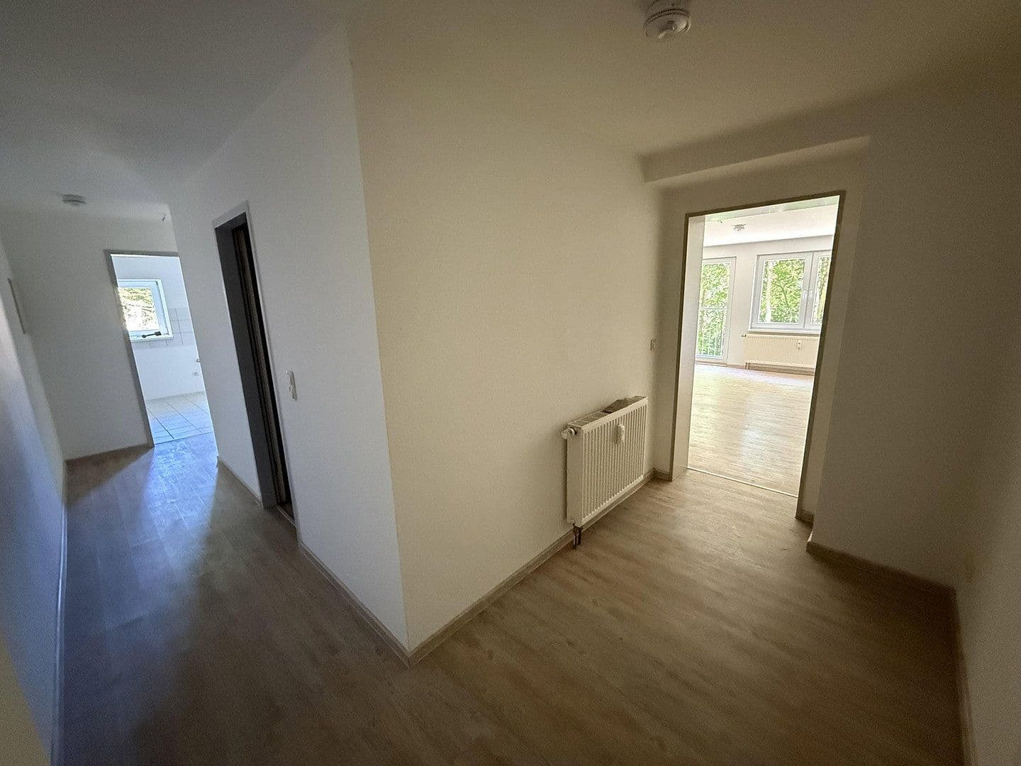 Pronájem bytu 2+1 72 m², Hallesche Straße 73a, Naumburg (Saale), Sasko-Anhaltsko Pronájem bytu 2+1 72 m², Hallesche Straße 73a, Naumburg (Saale), Sasko-Anhaltsko