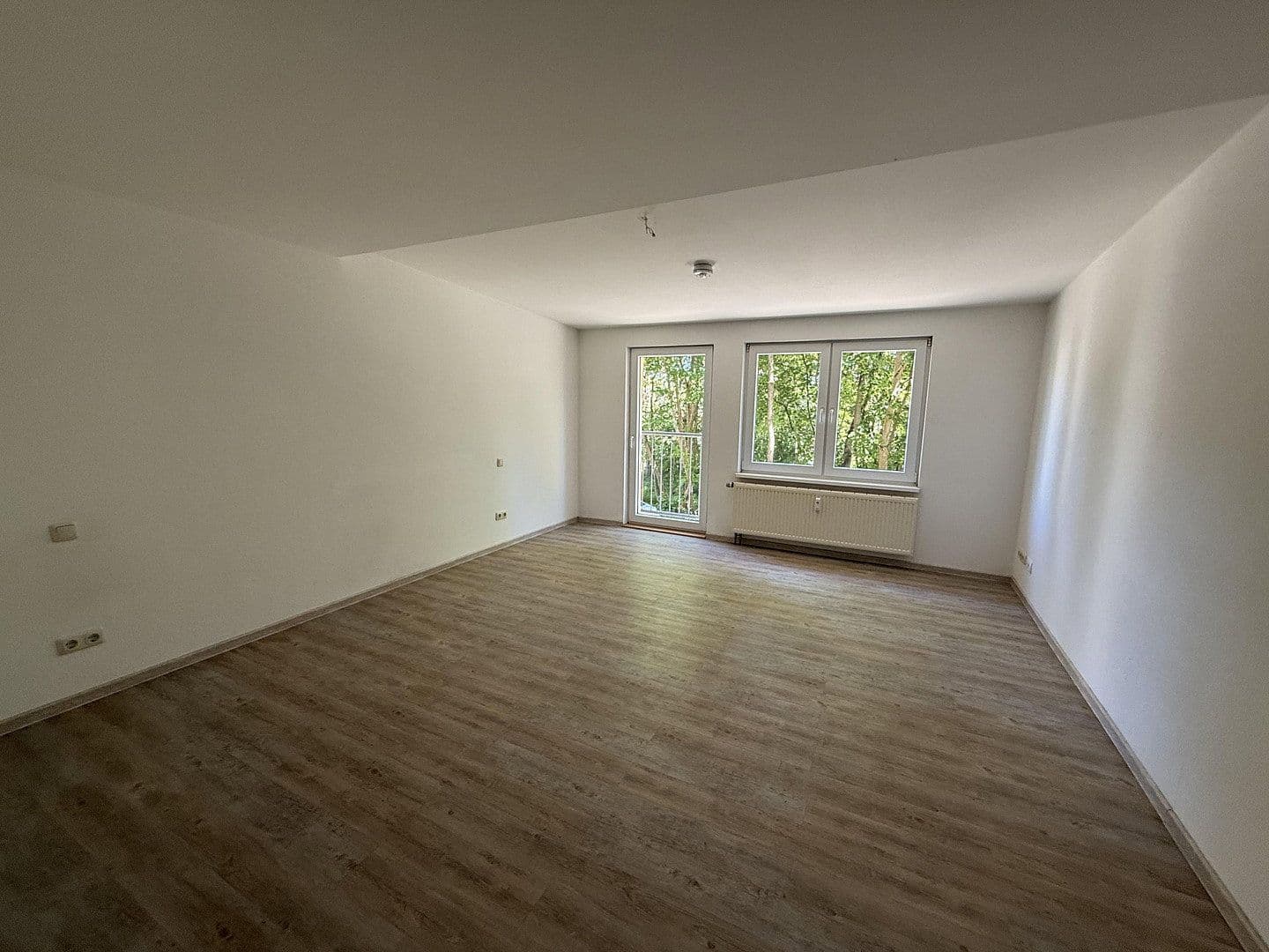 Pronájem bytu 2+1 72 m², Hallesche Straße 73a, Naumburg (Saale), Sasko-Anhaltsko Pronájem bytu 2+1 72 m², Hallesche Straße 73a, Naumburg (Saale), Sasko-Anhaltsko