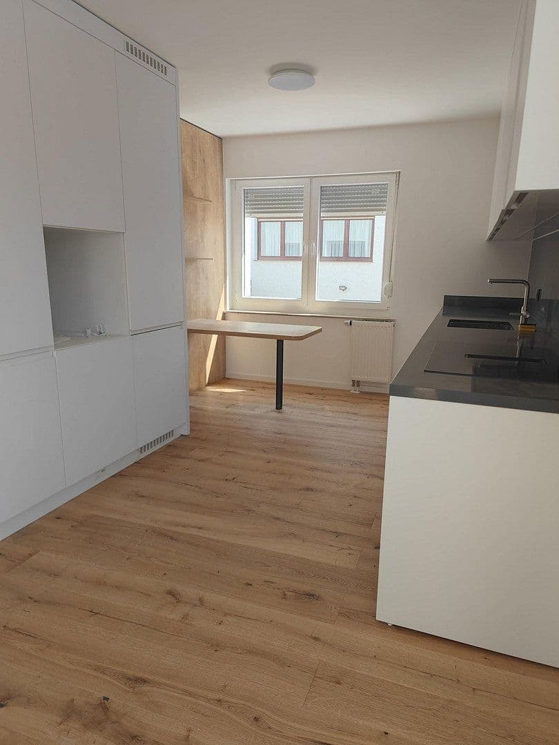 Prodej bytu 3+1 68 m², Neuhausen auf den Fildern, Bádensko-Württembersko Prodej bytu 3+1 68 m², Neuhausen auf den Fildern, Bádensko-Württembersko
