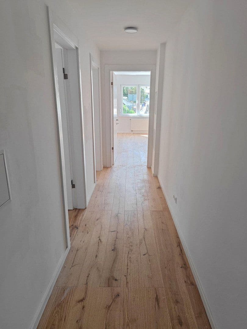 Prodej bytu 3+1 68 m², Neuhausen auf den Fildern, Bádensko-Württembersko Prodej bytu 3+1 68 m², Neuhausen auf den Fildern, Bádensko-Württembersko