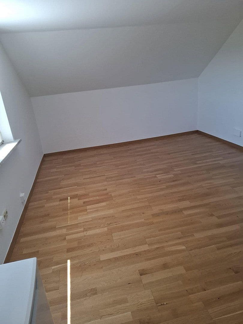 Pronájem bytu 2+1 50 m², Langquaid, Bavorsko Pronájem bytu 2+1 50 m², Langquaid, Bavorsko
