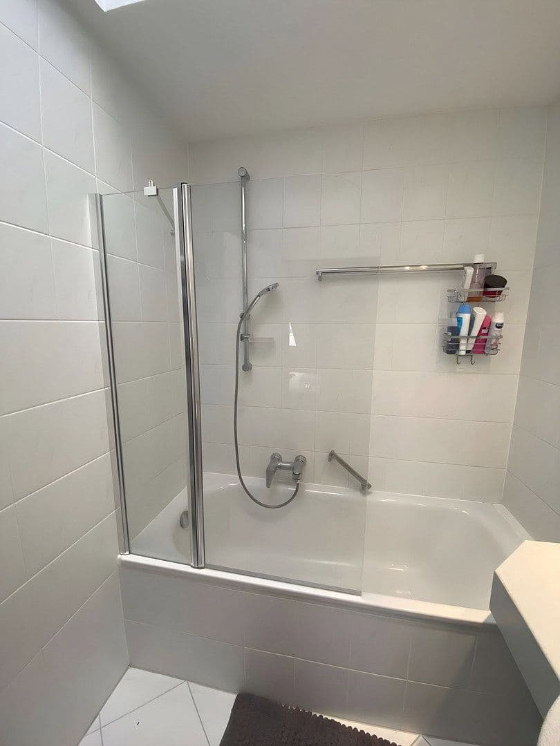 Pronájem bytu 3+1 68 m², Königsteiner Straße 218a, Bad Soden am Taunus, Hessen Pronájem bytu 3+1 68 m², Königsteiner Straße 218a, Bad Soden am Taunus, Hessen