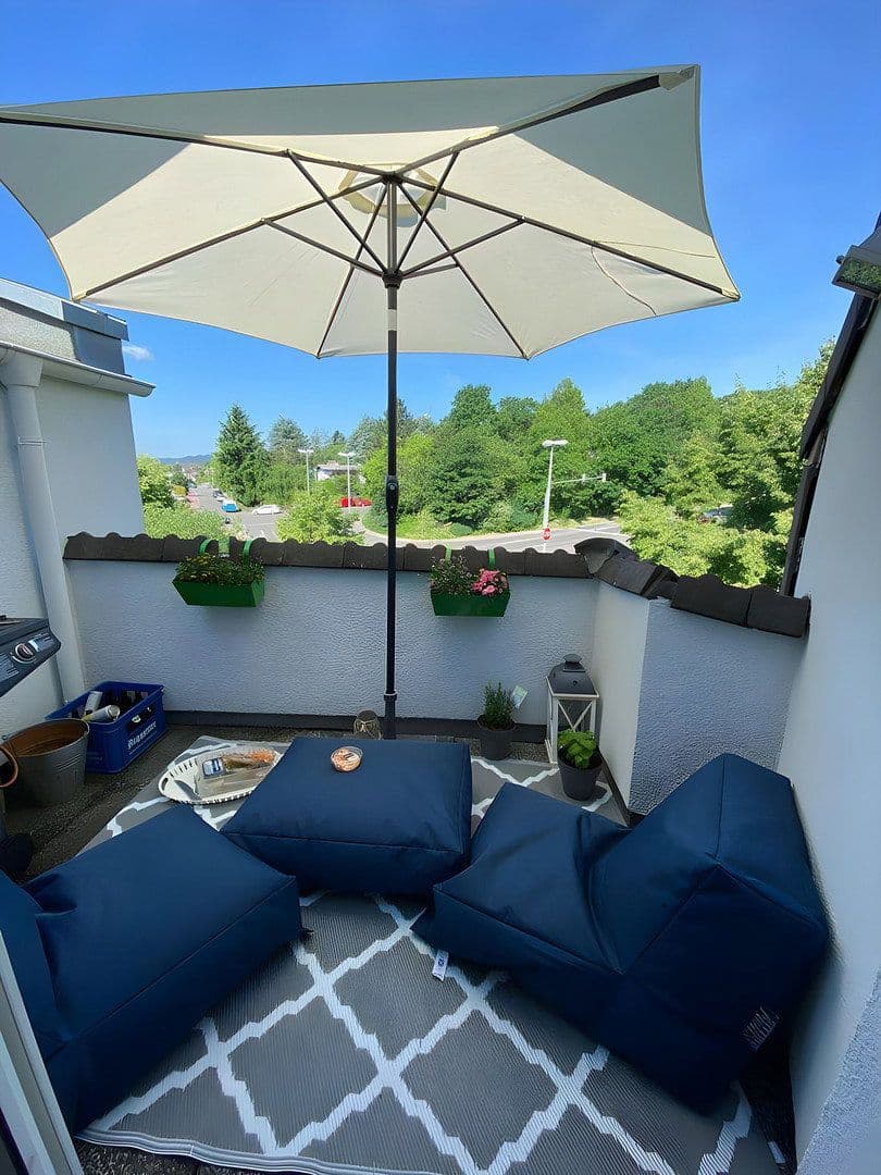 Pronájem bytu 3+1 68 m², Königsteiner Straße 218a, Bad Soden am Taunus, Hessen Pronájem bytu 3+1 68 m², Königsteiner Straße 218a, Bad Soden am Taunus, Hessen