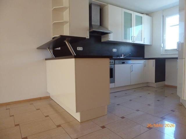 Prodej domu 145 m², pozemek 208 m², Am weißkirchener Berg 3a, Frankfurt, Hessen Prodej domu 145 m², pozemek 208 m², Am weißkirchener Berg 3a, Frankfurt, Hessen
