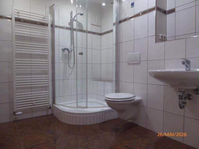 Prodej domu 145 m², pozemek 208 m², Am weißkirchener Berg 3a, Frankfurt, Hessen Prodej domu 145 m², pozemek 208 m², Am weißkirchener Berg 3a, Frankfurt, Hessen