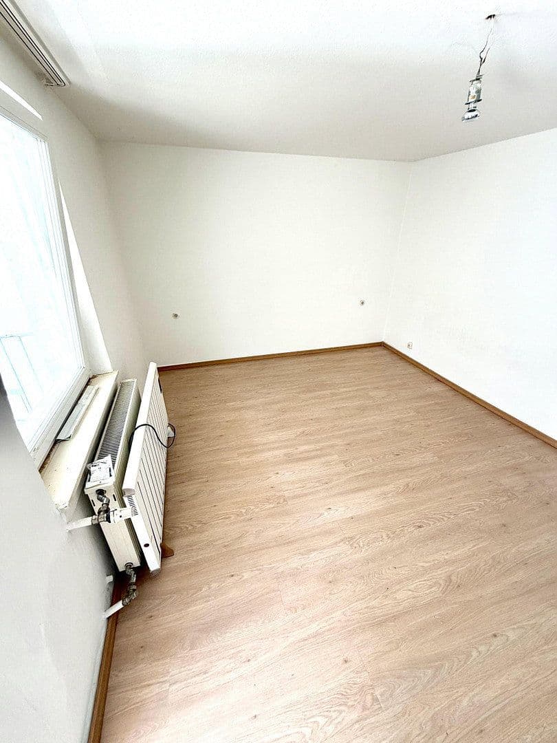 Pronájem bytu 1+1 20 m², Kaiser Str. 41, Friedberg (Hessen), Hessen Pronájem bytu 1+1 20 m², Kaiser Str. 41, Friedberg (Hessen), Hessen