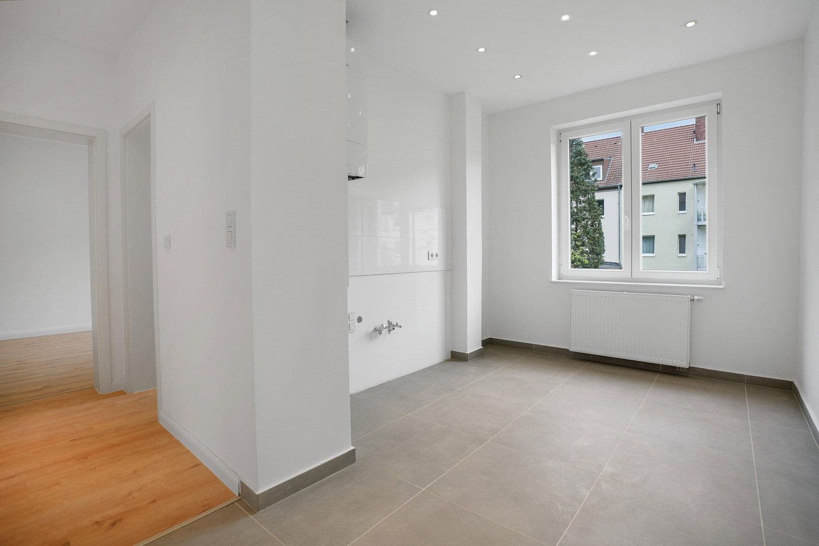 Pronájem bytu 3+1 63 m², Waßmannstr. 9, Hannover, Dolní Sasko Pronájem bytu 3+1 63 m², Waßmannstr. 9, Hannover, Dolní Sasko
