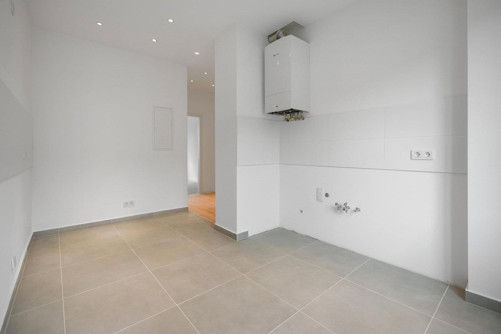 Pronájem bytu 3+1 63 m², Waßmannstr. 9, Hannover, Dolní Sasko Pronájem bytu 3+1 63 m², Waßmannstr. 9, Hannover, Dolní Sasko