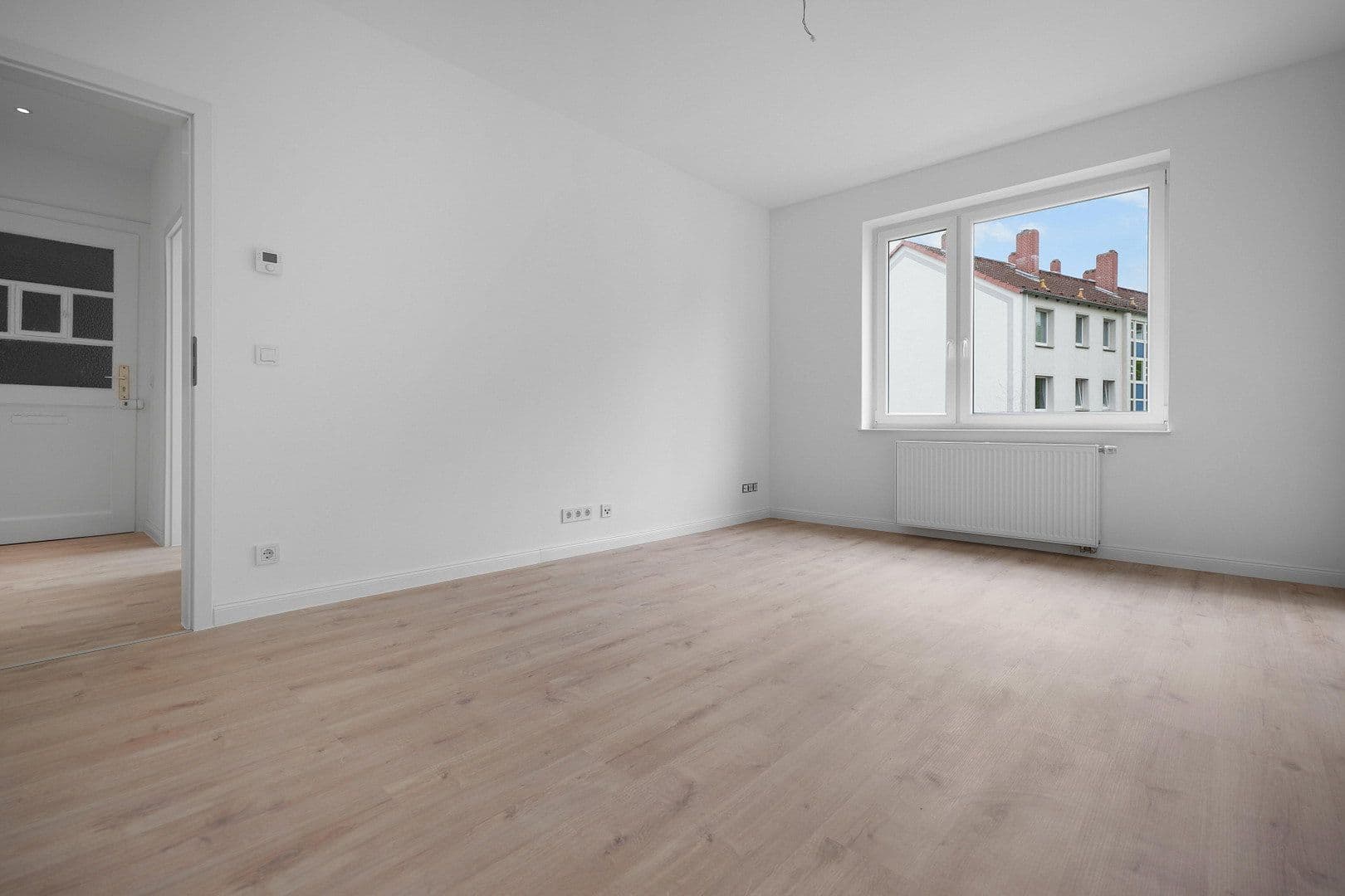 Pronájem bytu 3+1 63 m², Waßmannstr. 9, Hannover, Dolní Sasko Pronájem bytu 3+1 63 m², Waßmannstr. 9, Hannover, Dolní Sasko
