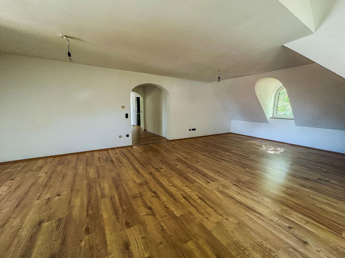 Pronájem bytu 3+1 120 m², Zirndorf, Bavorsko Pronájem bytu 3+1 120 m², Zirndorf, Bavorsko
