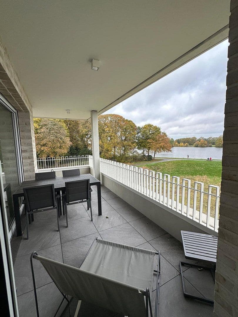 Pronájem bytu 3+1 98 m², Minna-Cauer-Strasse 2, Bremen, Bremen Pronájem bytu 3+1 98 m², Minna-Cauer-Strasse 2, Bremen, Bremen