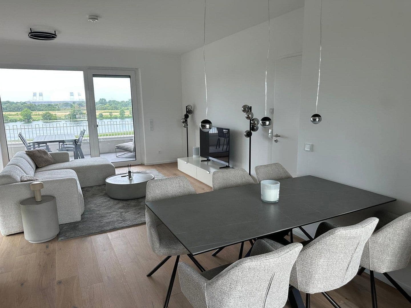 Pronájem bytu 3+1 98 m², Minna-Cauer-Strasse 2, Bremen, Bremen Pronájem bytu 3+1 98 m², Minna-Cauer-Strasse 2, Bremen, Bremen