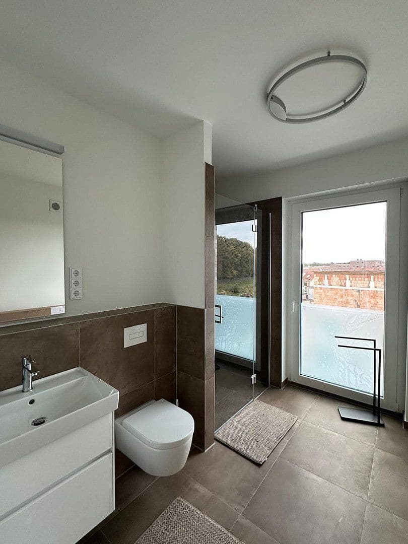 Pronájem bytu 3+1 98 m², Minna-Cauer-Strasse 2, Bremen, Bremen Pronájem bytu 3+1 98 m², Minna-Cauer-Strasse 2, Bremen, Bremen