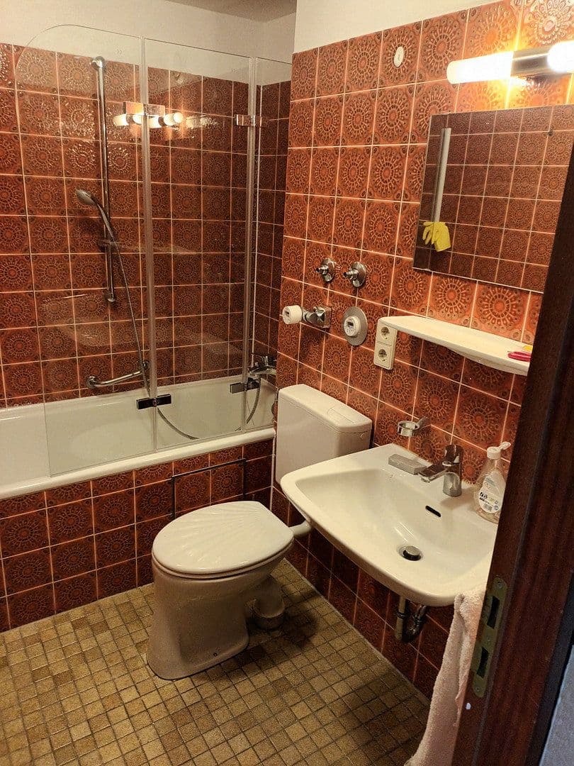 Pronájem bytu 1+1 37 m², Rüdigerstraße 2, Stuttgart, Bádensko-Württembersko Pronájem bytu 1+1 37 m², Rüdigerstraße 2, Stuttgart, Bádensko-Württembersko