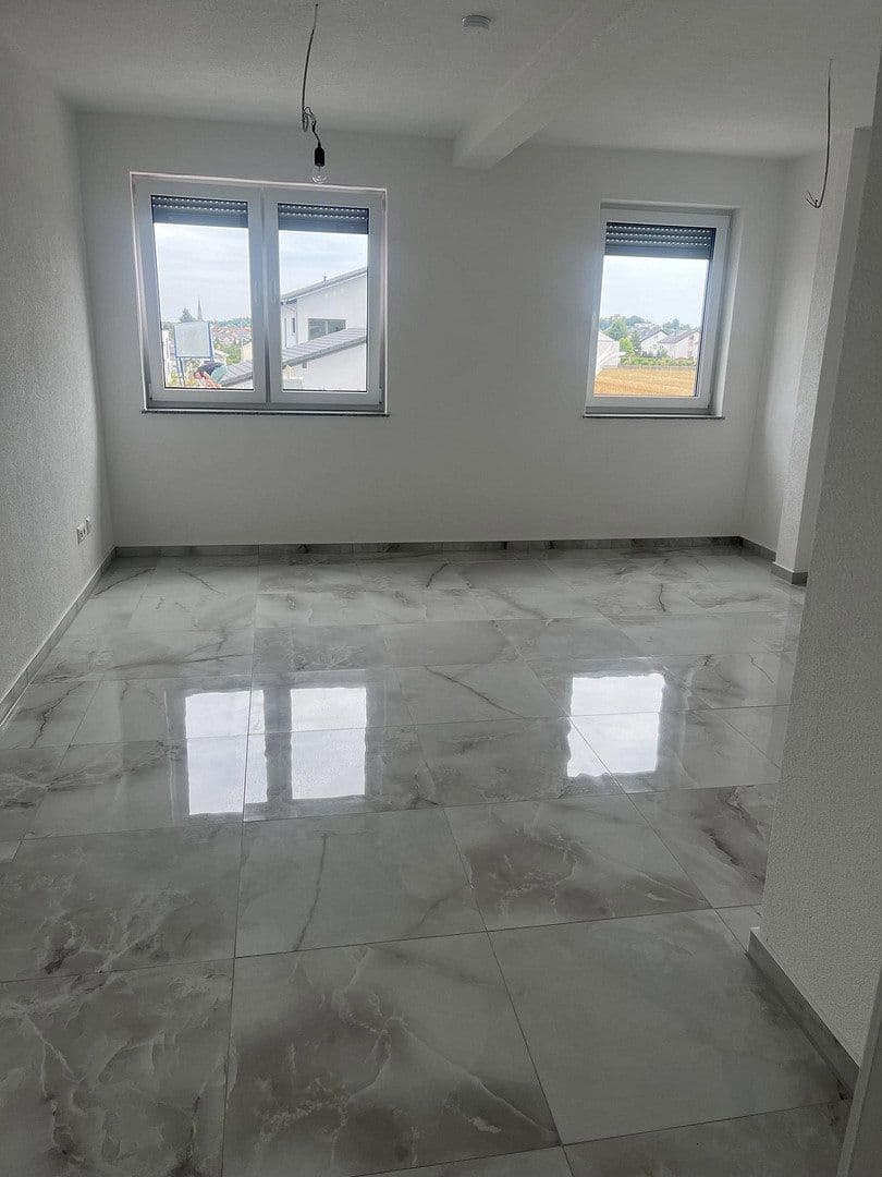 Pronájem bytu 4+1 130 m², Kastanienring 53, Bad Rappenau, Bádensko-Württembersko Pronájem bytu 4+1 130 m², Kastanienring 53, Bad Rappenau, Bádensko-Württembersko