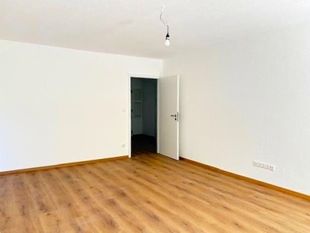 Pronájem bytu 2+1 71 m², Kleiststr 28, Dreieich, Hessen Pronájem bytu 2+1 71 m², Kleiststr 28, Dreieich, Hessen