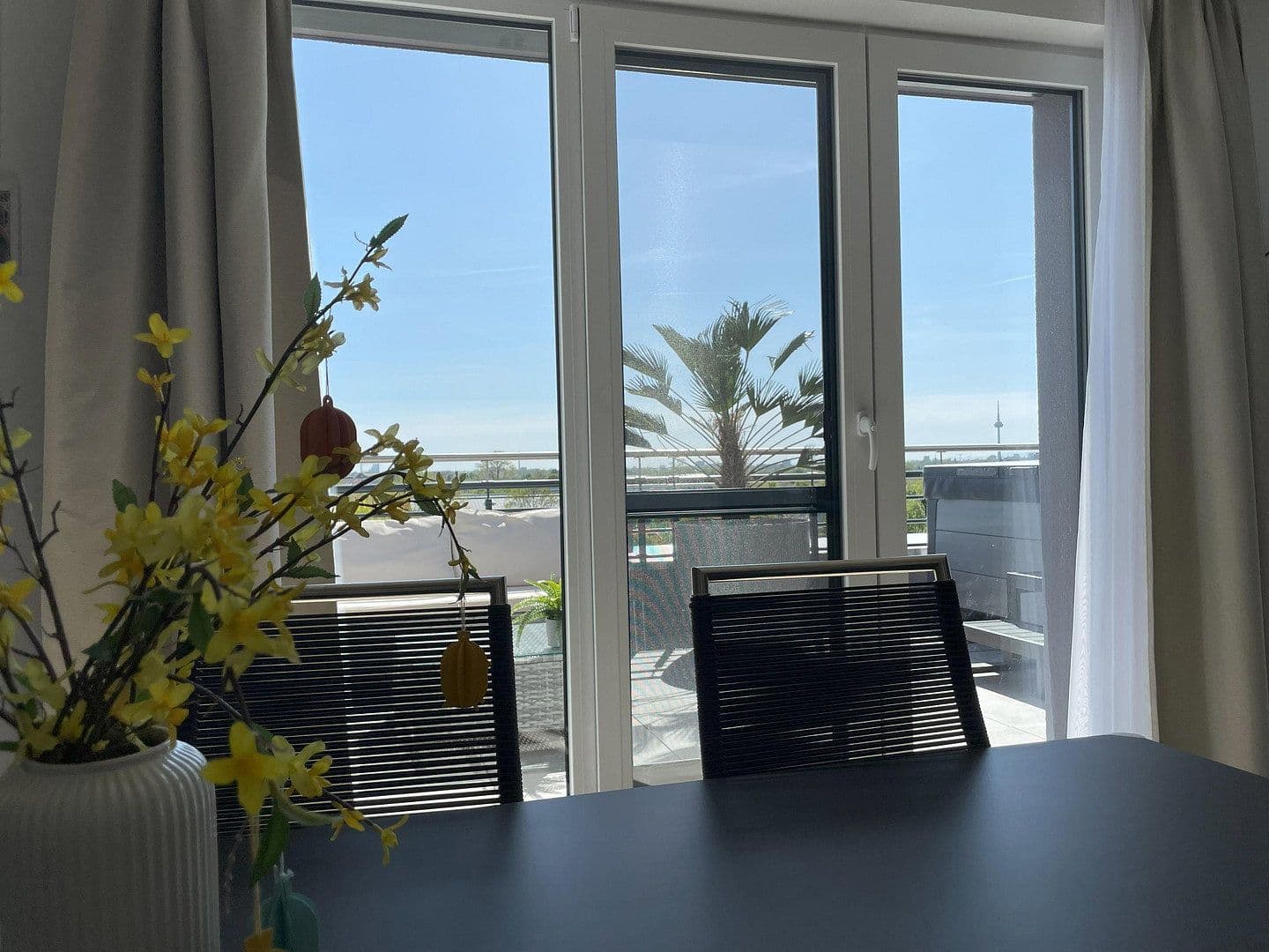 Prodej bytu 4+1 129 m², Ida-Dehmel-Ring 85, Mannheim, Bádensko-Württembersko Prodej bytu 4+1 129 m², Ida-Dehmel-Ring 85, Mannheim, Bádensko-Württembersko