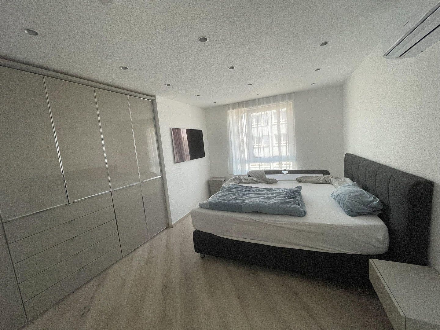 Prodej bytu 4+1 129 m², Ida-Dehmel-Ring 85, Mannheim, Bádensko-Württembersko Prodej bytu 4+1 129 m², Ida-Dehmel-Ring 85, Mannheim, Bádensko-Württembersko