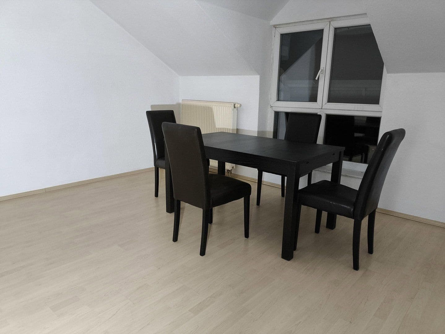 Pronájem bytu 3+1 70 m², Lorsch, Hessen Pronájem bytu 3+1 70 m², Lorsch, Hessen